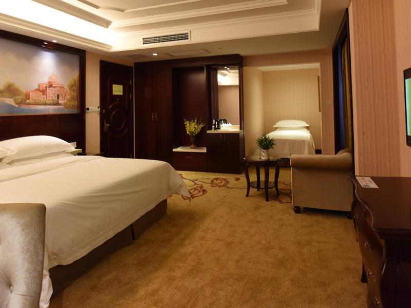 Vienna Hotel Loudi Chunyuan Pedestrian Street Luaran gambar
